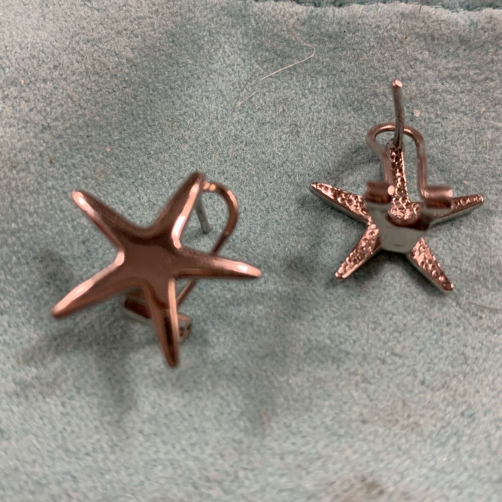 SOLD!    925 sterling silver starfish earrings